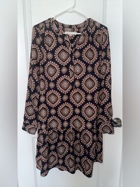 Ann Taylor LOFT Women navy yellow beige drop waist Casual Dress Med